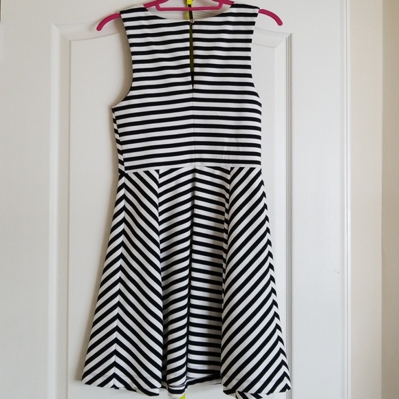 Express dress size small - Picture 4 of 4